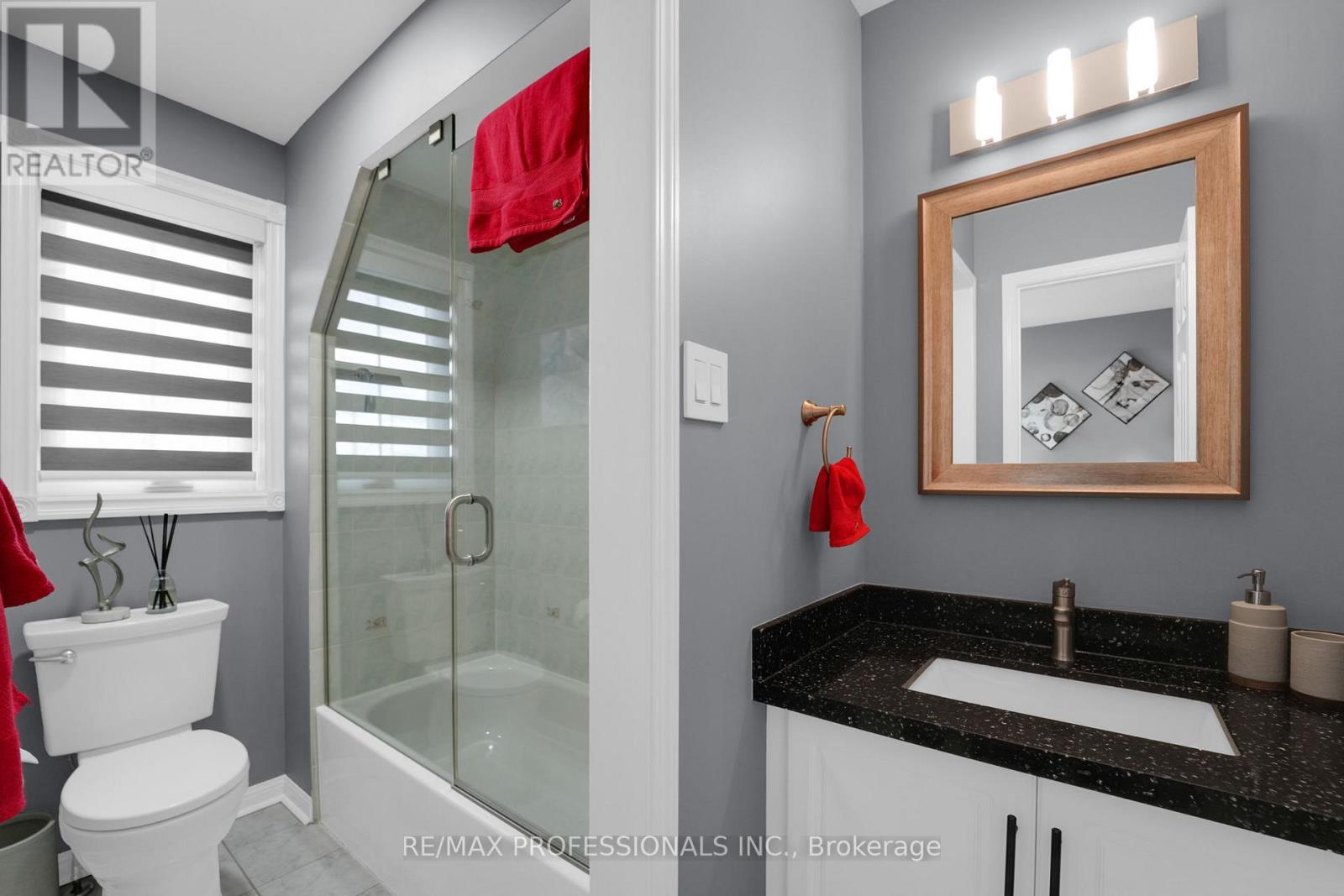 6 Lilac Avenue, Toronto, Ontario  M9M 1G3 - Photo 36 - W12598288