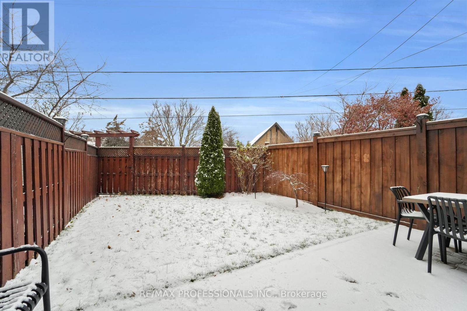 6 Lilac Avenue, Toronto, Ontario  M9M 1G3 - Photo 43 - W12598288