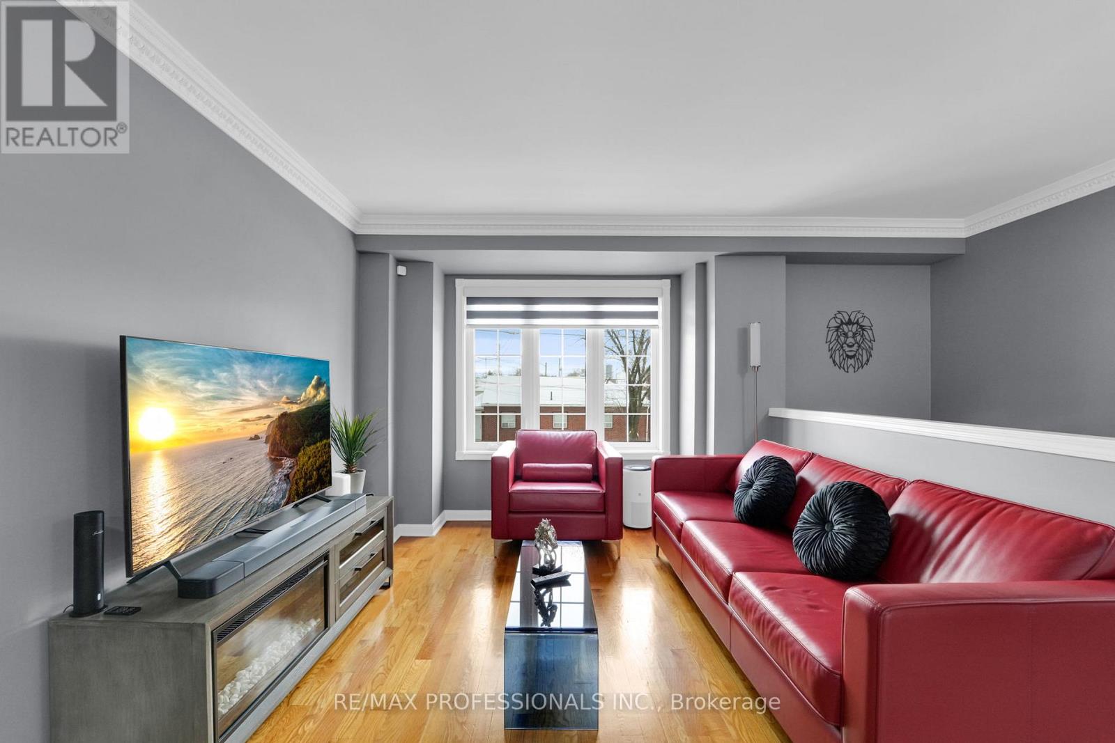 6 Lilac Avenue, Toronto, Ontario  M9M 1G3 - Photo 12 - W12598288