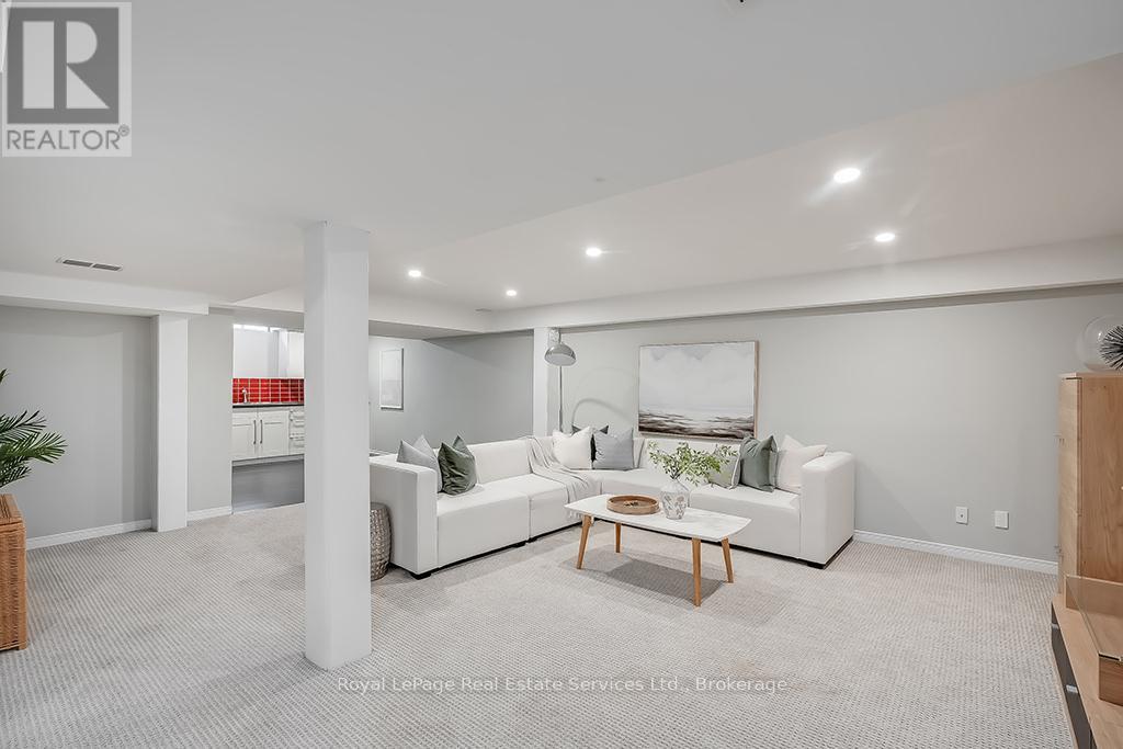 1225 Old Post Drive, Oakville, Ontario  L6M 1A5 - Photo 38 - W12598936