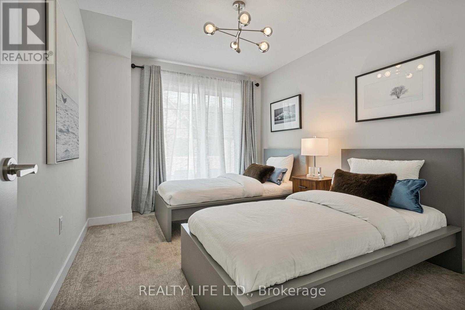 28 Folcroft Street, Brampton, Ontario  L6Y 6L3 - Photo 37 - W12598646