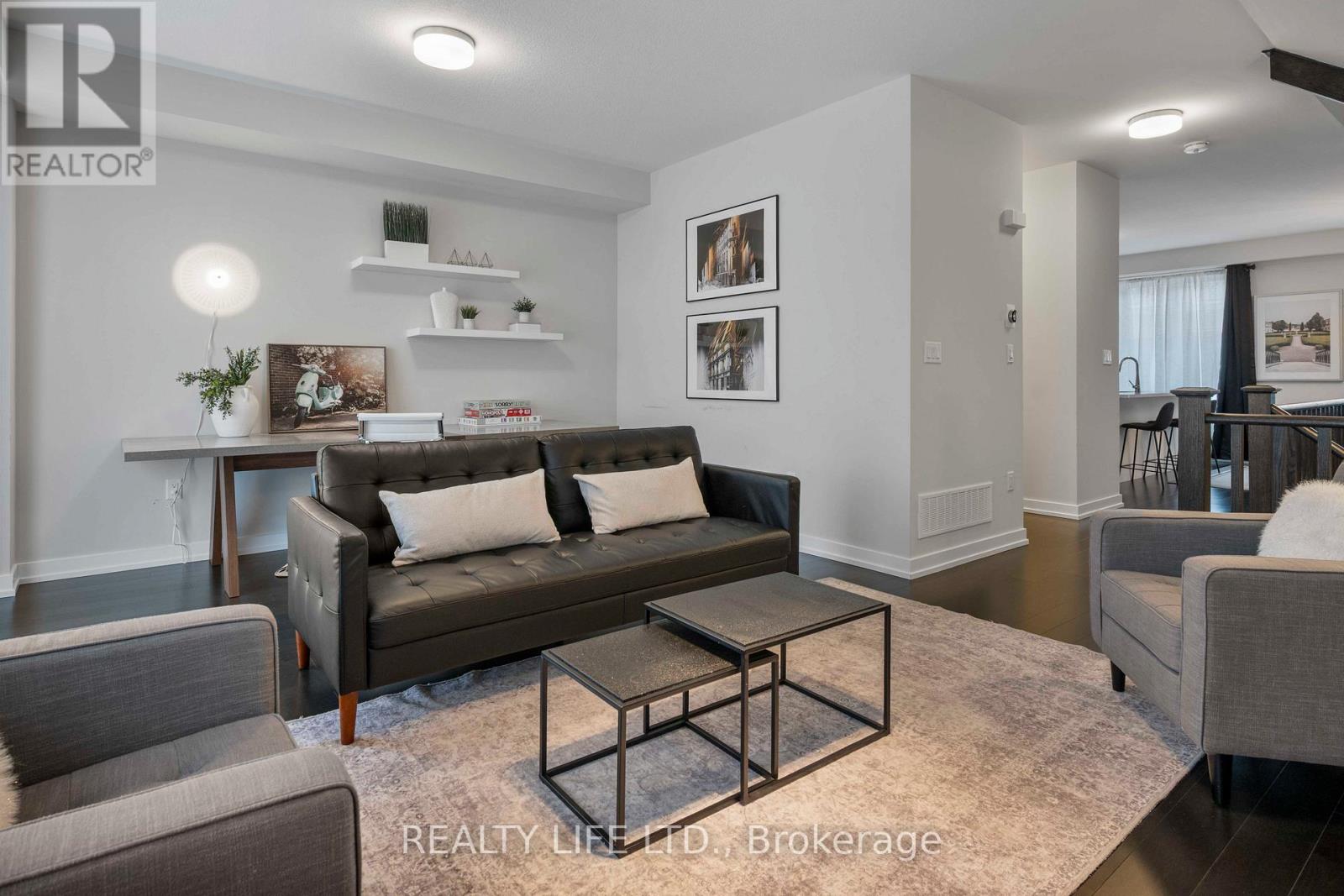 28 Folcroft Street, Brampton, Ontario  L6Y 6L3 - Photo 9 - W12598646