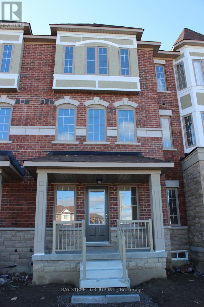 13 Telegraph Street, Brampton, Ontario  L6Z 0B4 - Photo 2 - W12598670