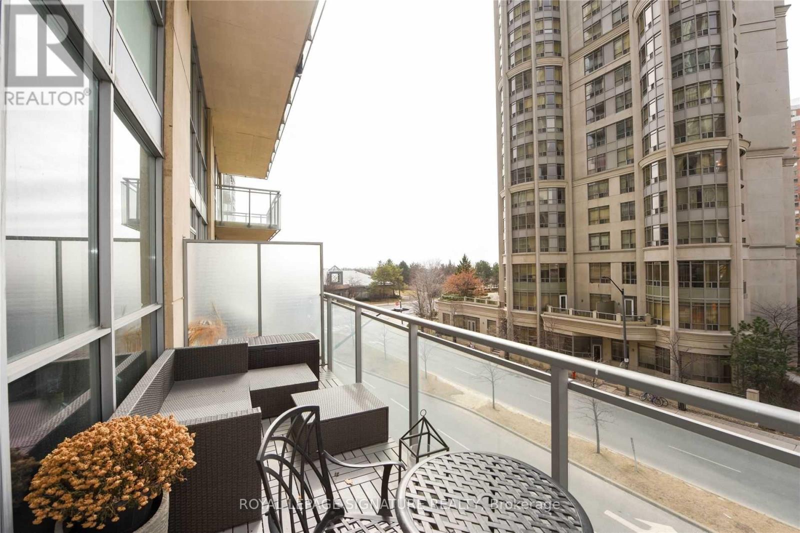 304 - 225 Webb Drive, Mississauga, Ontario  L5B 4P2 - Photo 21 - W12598682