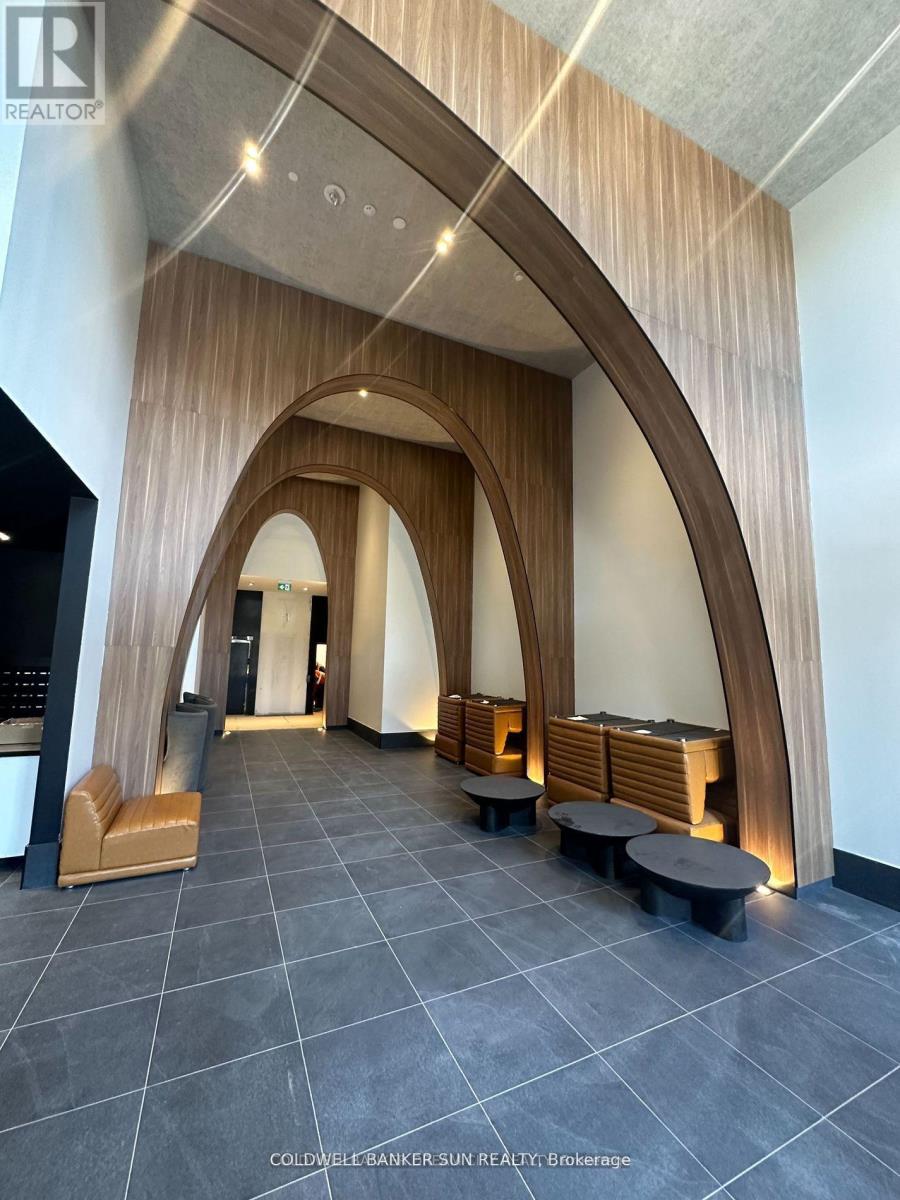 525 - 270 Dufferin Street S, Toronto, Ontario  M6K 1Z6 - Photo 3 - W12598728