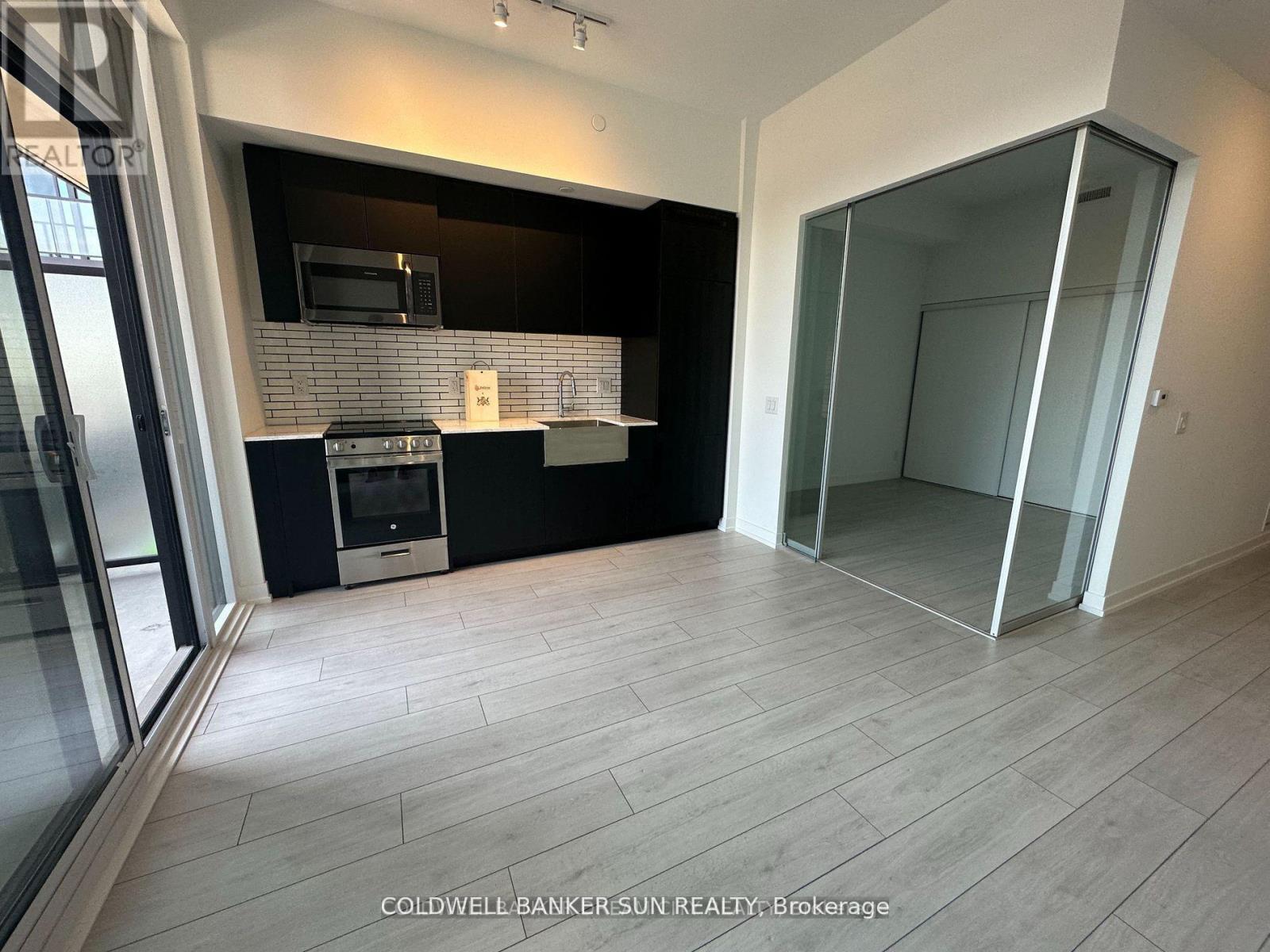 525 - 270 Dufferin Street S, Toronto, Ontario  M6K 1Z6 - Photo 7 - W12598728