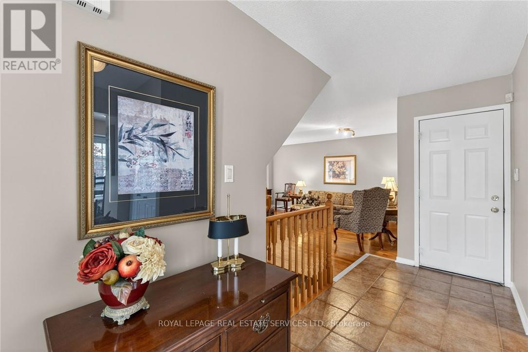 120 - 3333 New Street, Burlington, Ontario  L7N 1N1 - Photo 4 - W12598738