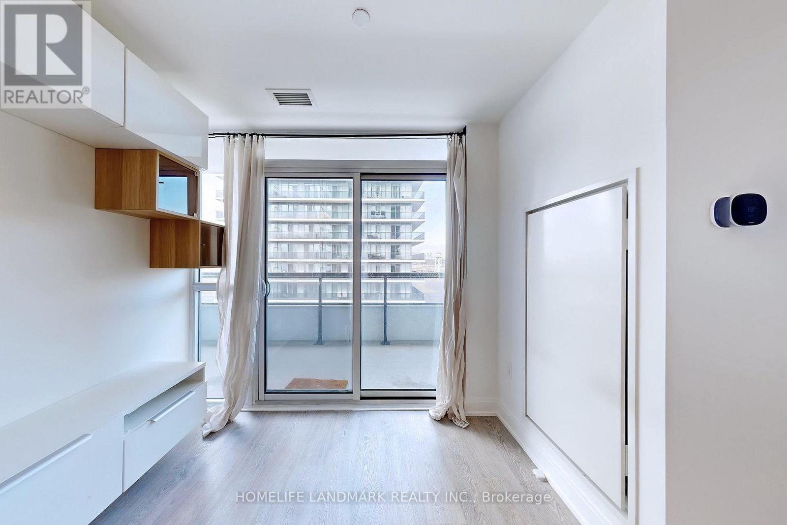 904 - 65 Annie Craig Drive, Toronto, Ontario  M8V 0G3 - Photo 2 - W12598792