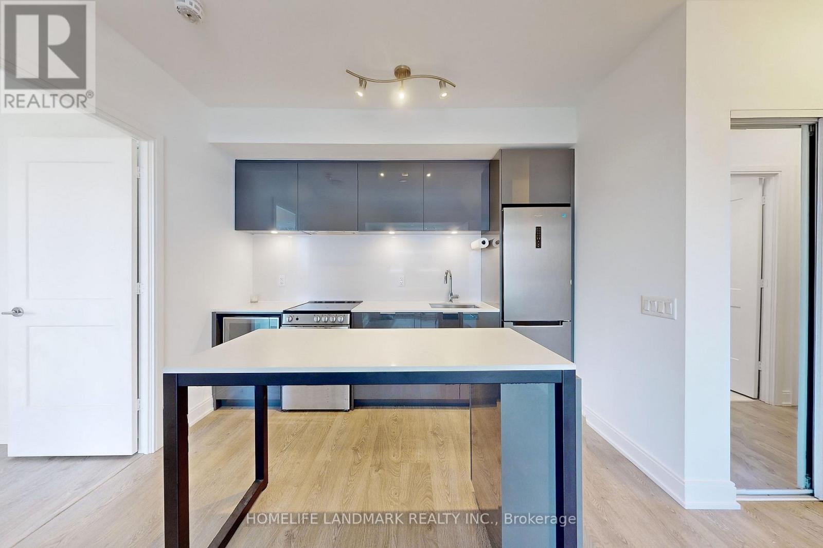 904 - 65 Annie Craig Drive, Toronto, Ontario  M8V 0G3 - Photo 4 - W12598792