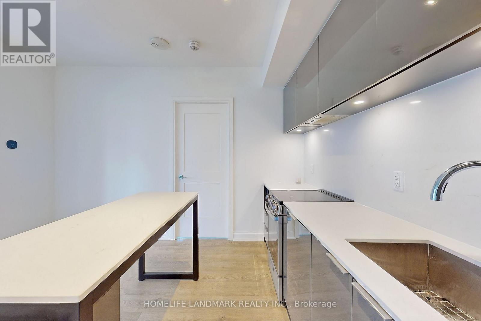 904 - 65 Annie Craig Drive, Toronto, Ontario  M8V 0G3 - Photo 5 - W12598792