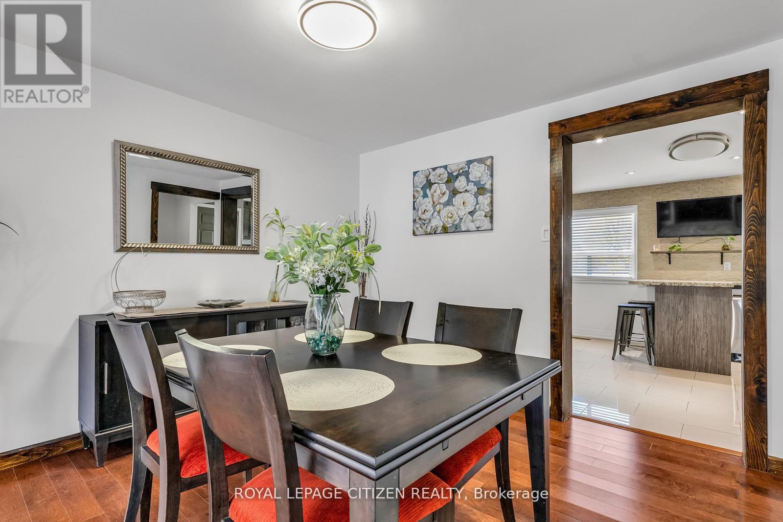 7567 Wildfern Drive, Mississauga, Ontario  L4T 3P7 - Photo 10 - W12598808