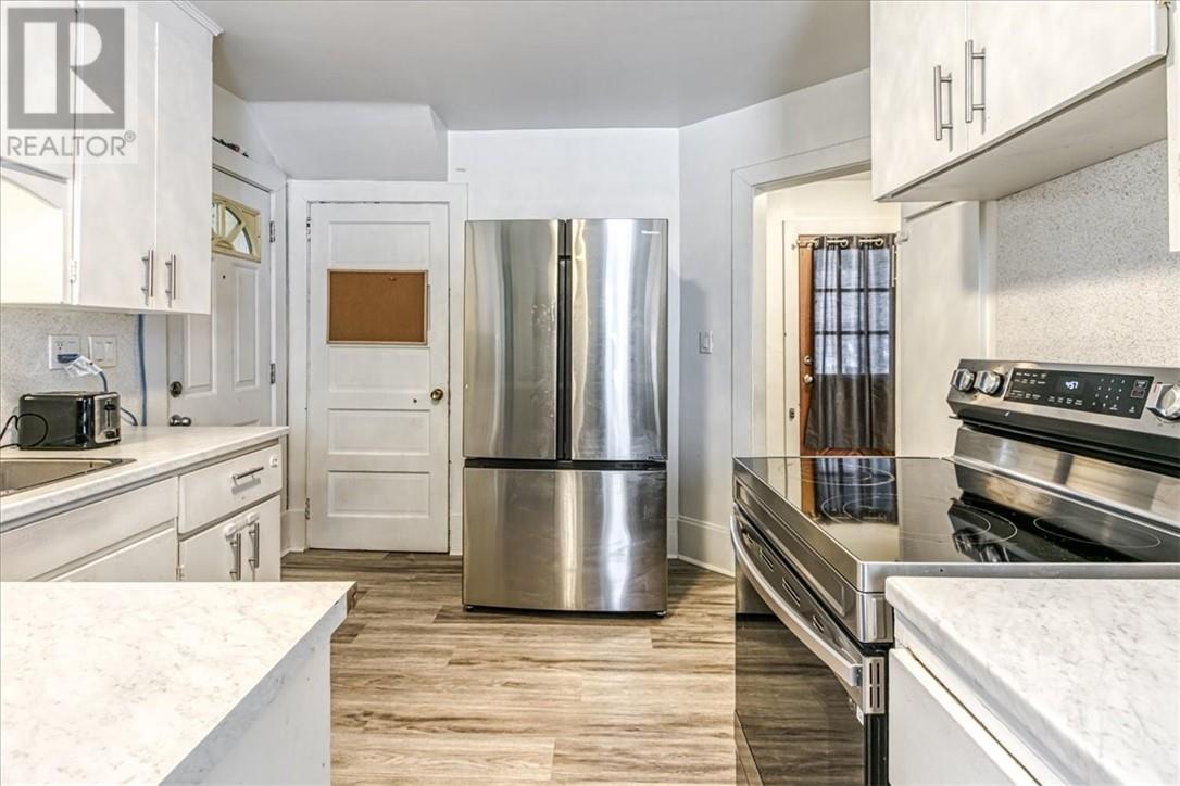 4 Balsam Street, Copper Cliff, Ontario  P0M 1N0 - Photo 13 - 2125824