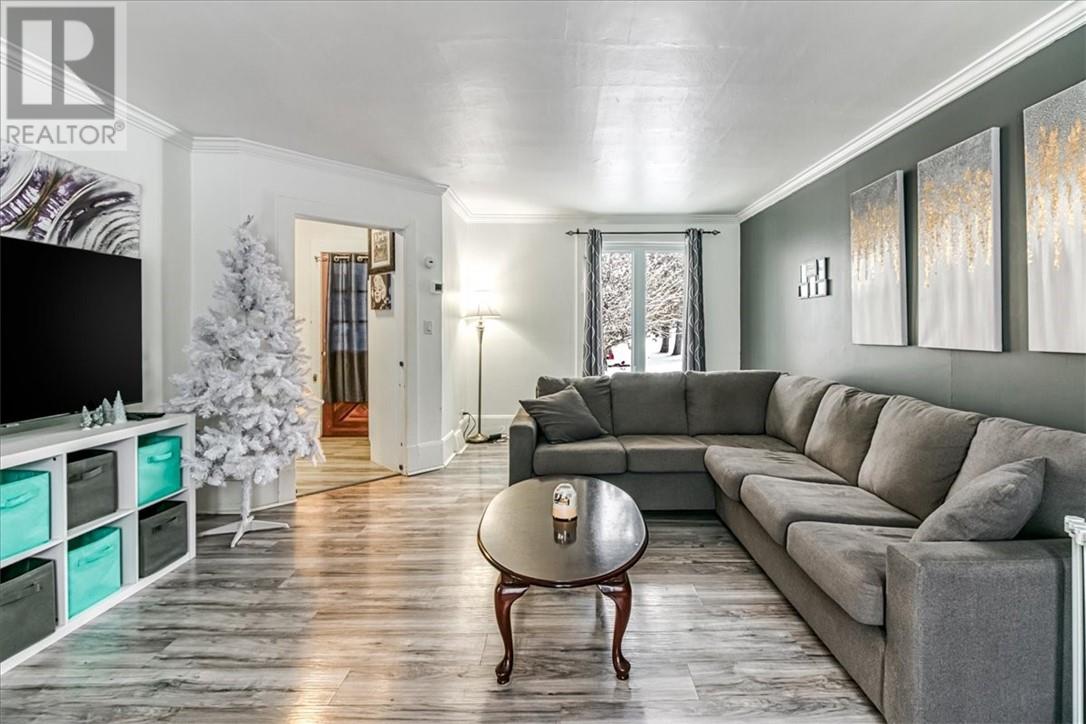 4 Balsam Street, Copper Cliff, Ontario  P0M 1N0 - Photo 18 - 2125824