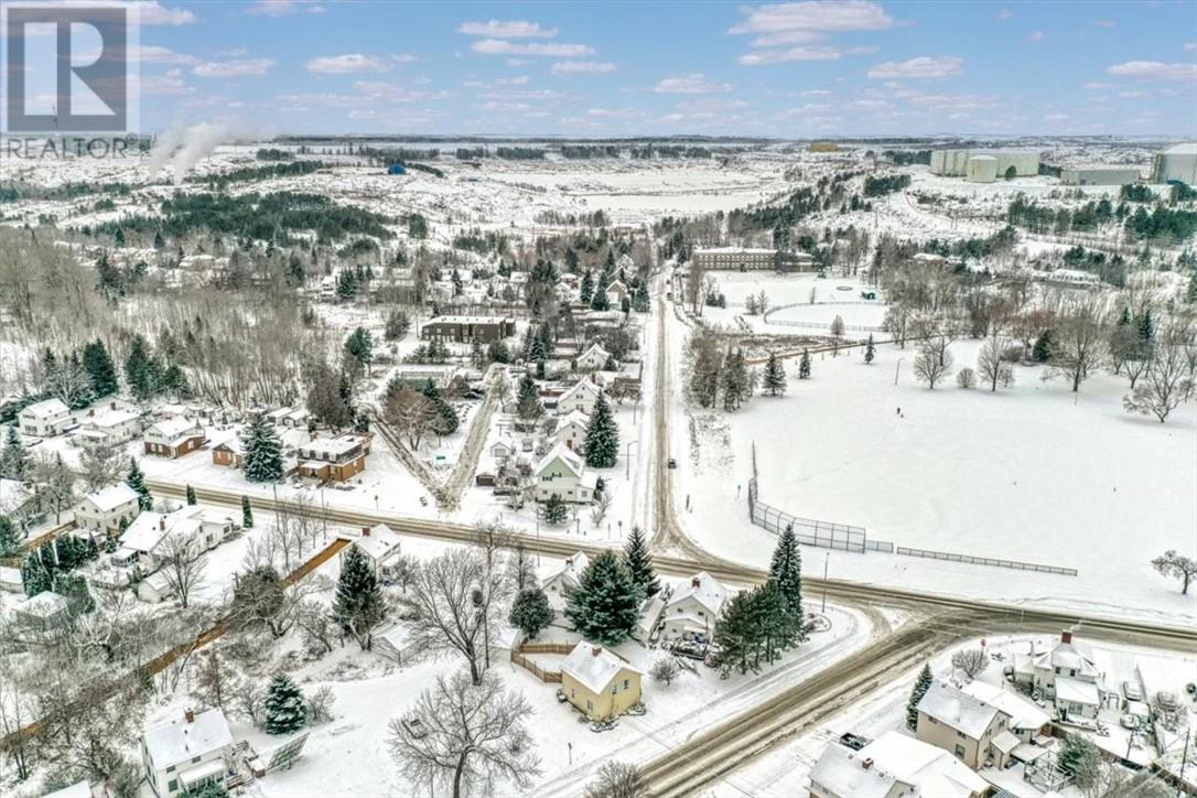 4 Balsam Street, Copper Cliff, Ontario  P0M 1N0 - Photo 30 - 2125824