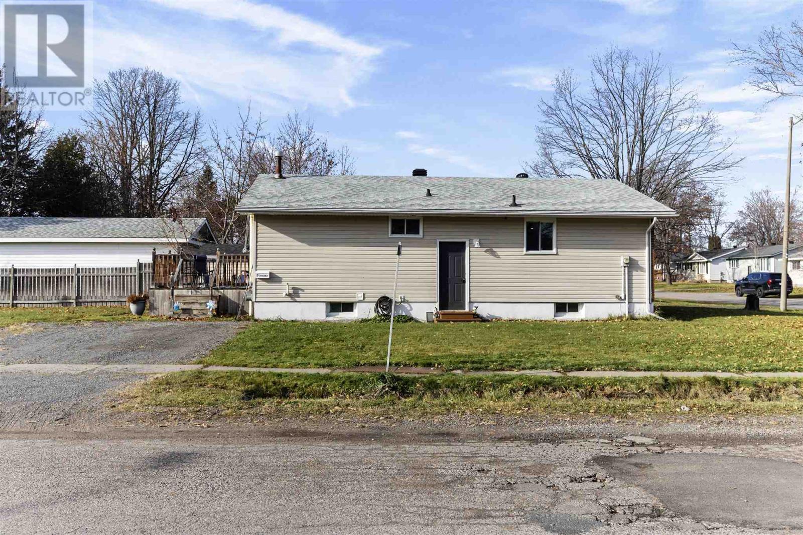 7 Chicora Cres, Sault Ste. Marie, Ontario  P6A 5T1 - Photo 30 - SM253286