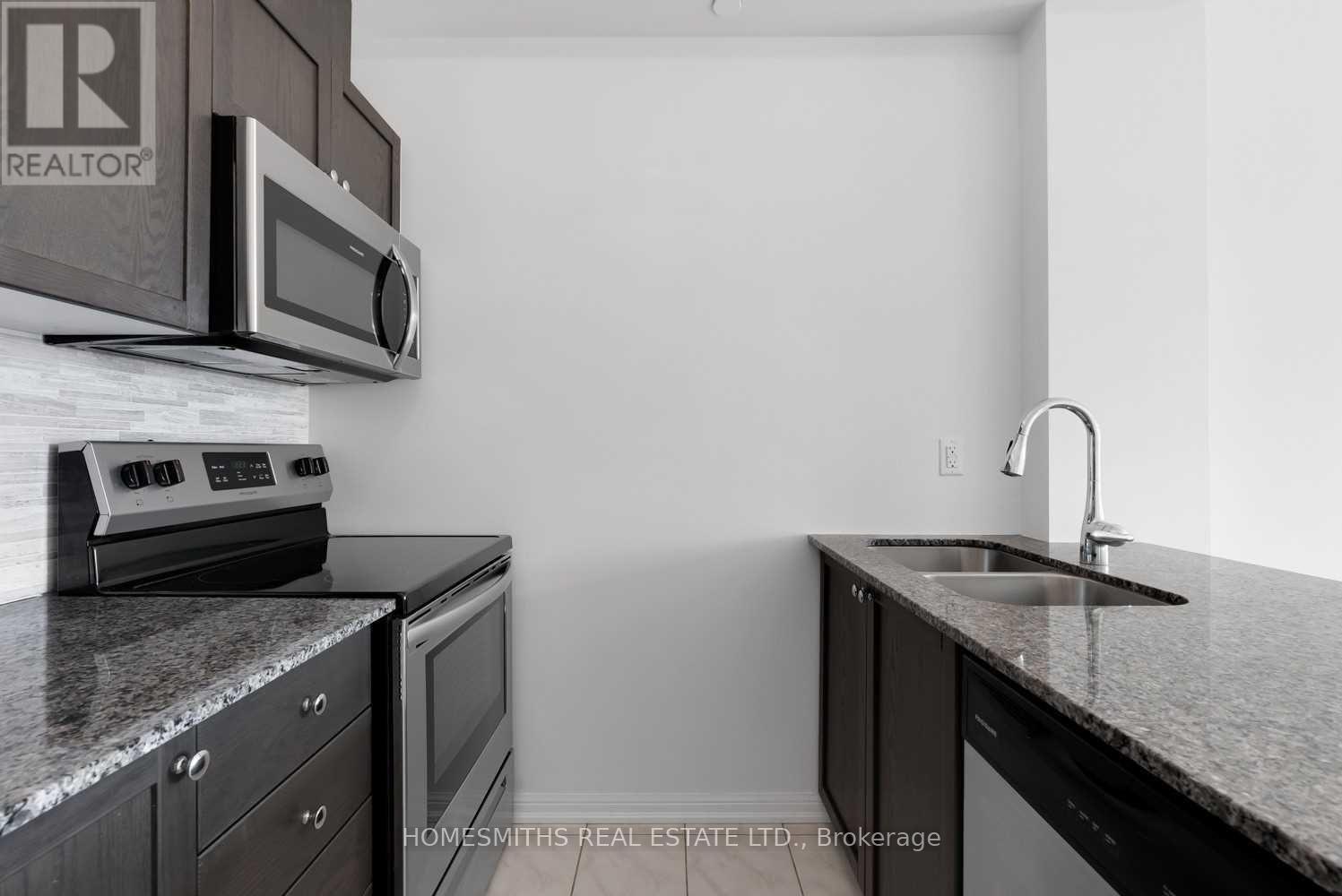 218 - 84 Aspen Springs Drive, Clarington, Ontario  L1C 0V3 - Photo 9 - E12598880