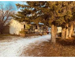 4511 46 St Alberta Beach, Rural Lac Ste. Anne County, Ca