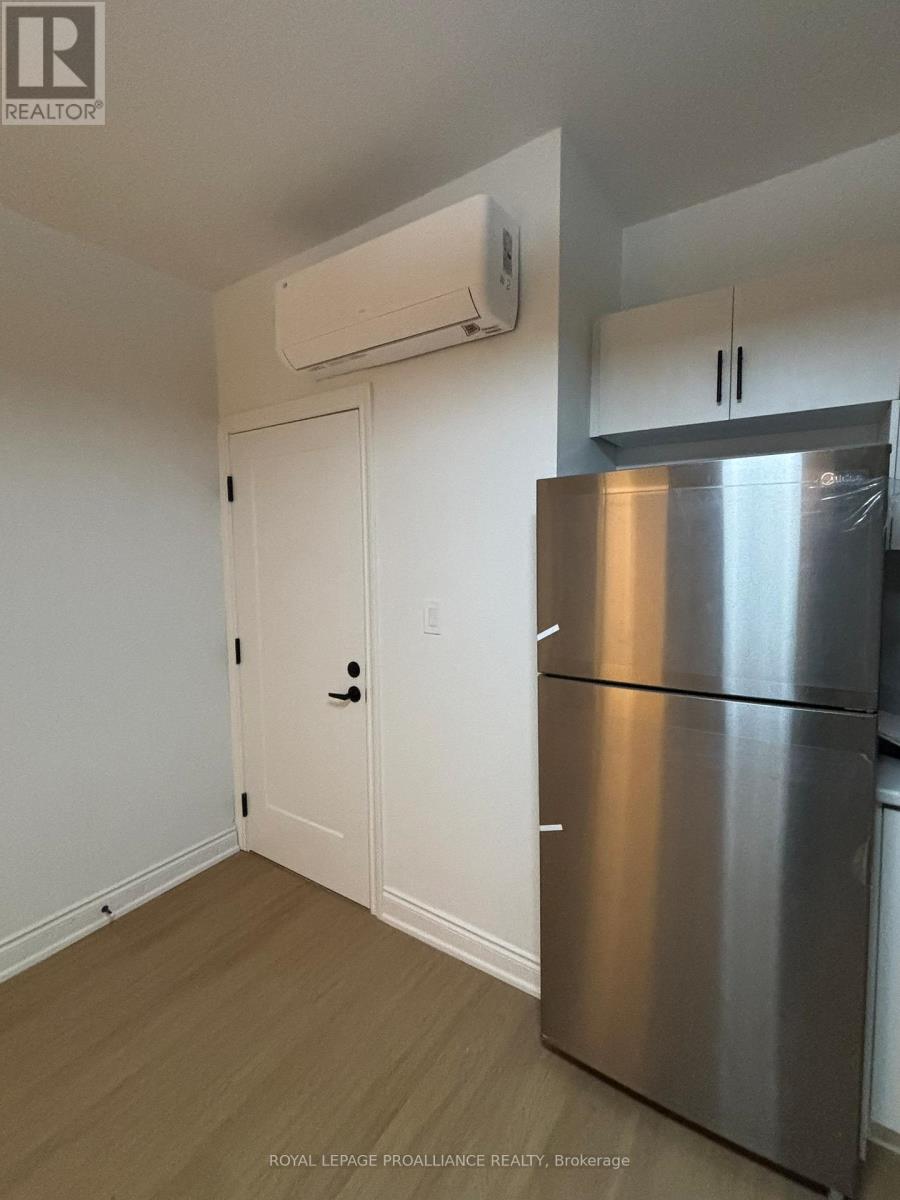 #2 - 380 Park Street N, Peterborough, Ontario  K9H 4P8 - Photo 4 - X12598932