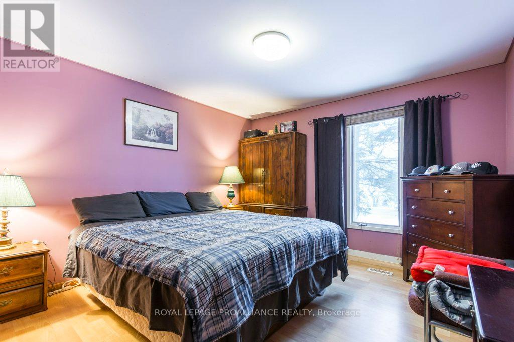 306 South Trent Street, Quinte West, Ontario  K0K 2C0 - Photo 14 - X12598944