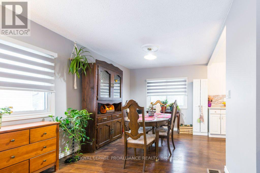 306 South Trent Street, Quinte West, Ontario  K0K 2C0 - Photo 8 - X12598944