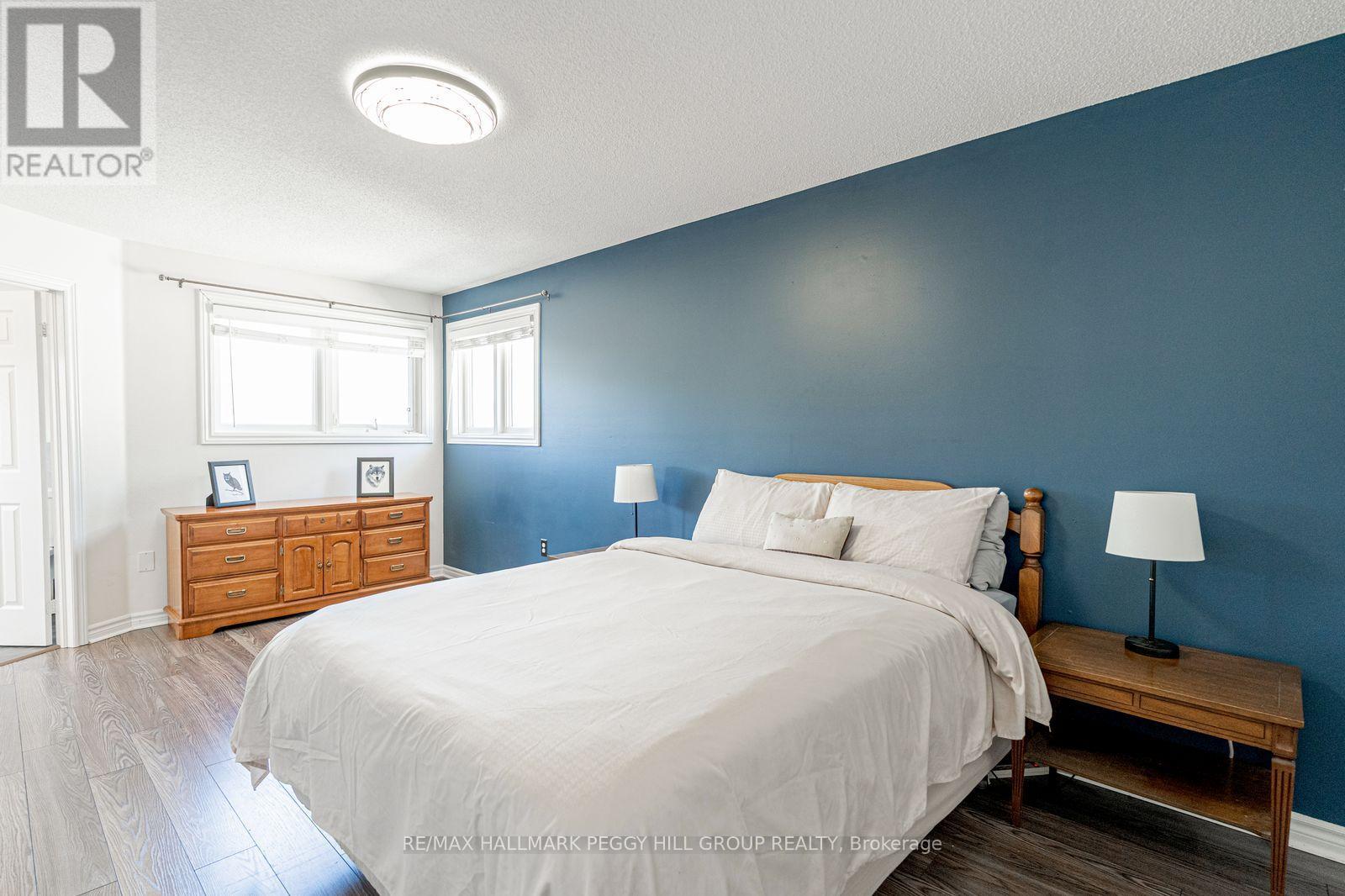 86 Penvill Trail, Barrie, Ontario L4N 5C5 - Photo 7 - S12432510