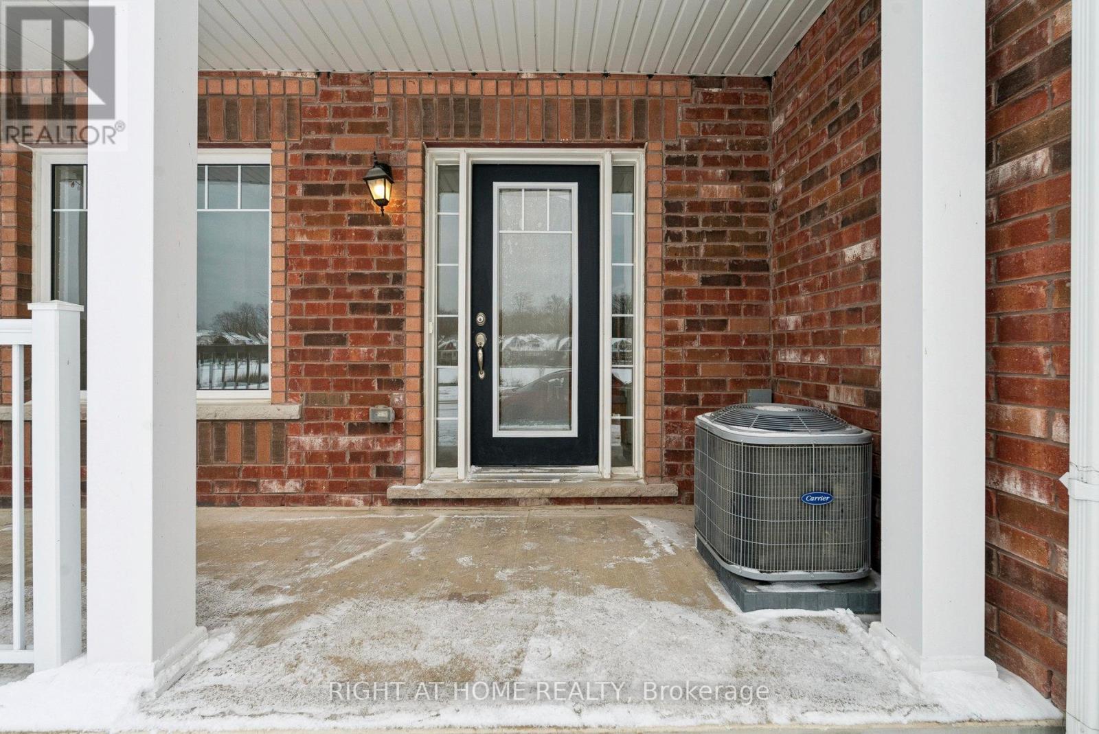 46 Village Gate Drive, Wasaga Beach, Ontario  L9Z 0J7 - Photo 42 - S12594116