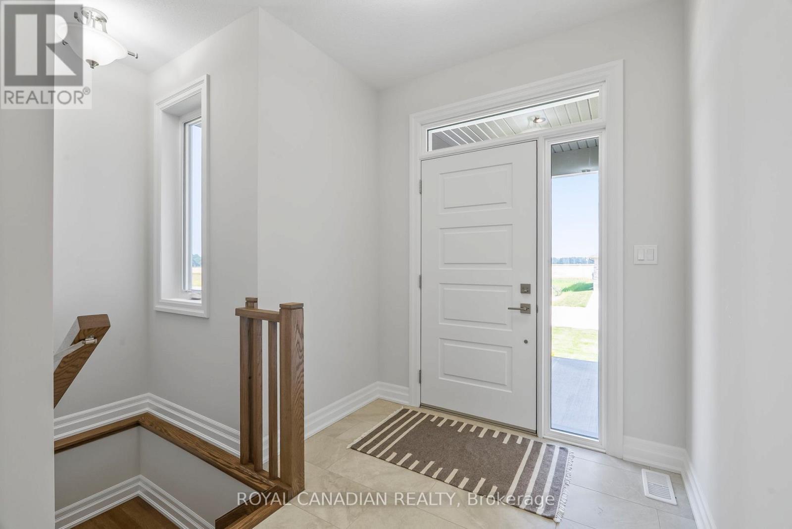 376 Hawthorne Street, Saugeen Shores, Ontario  N0H 2C3 - Photo 12 - X12451849