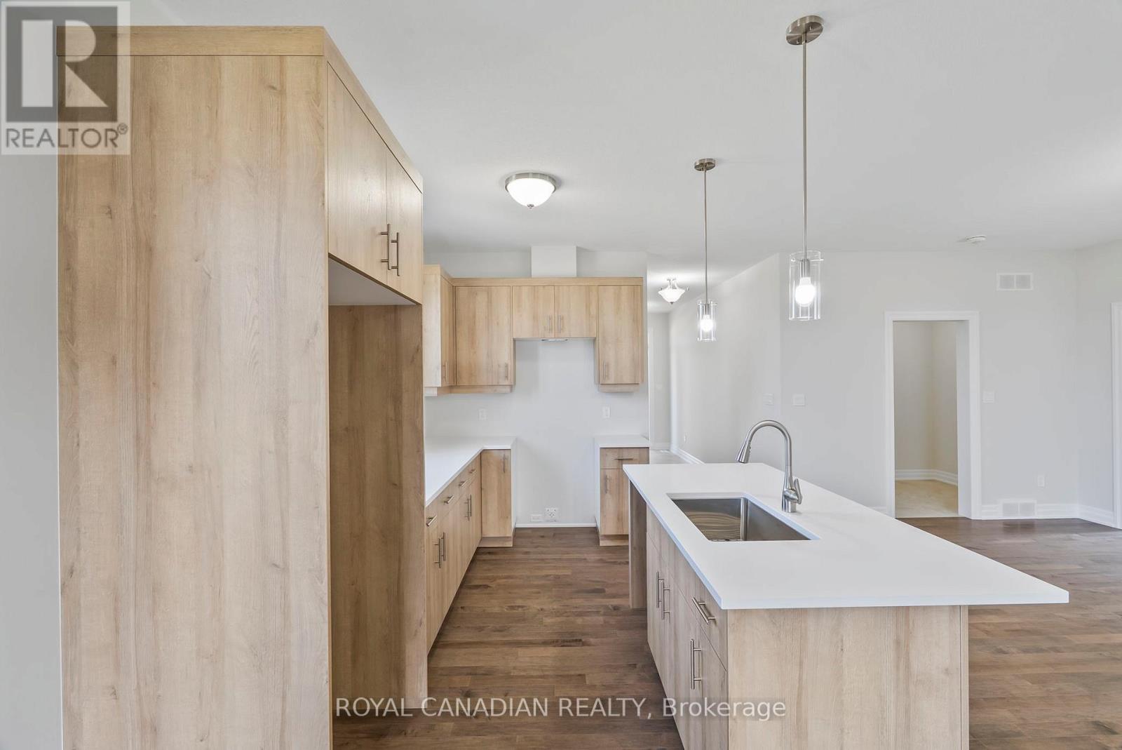 376 Hawthorne Street, Saugeen Shores, Ontario  N0H 2C3 - Photo 15 - X12451849