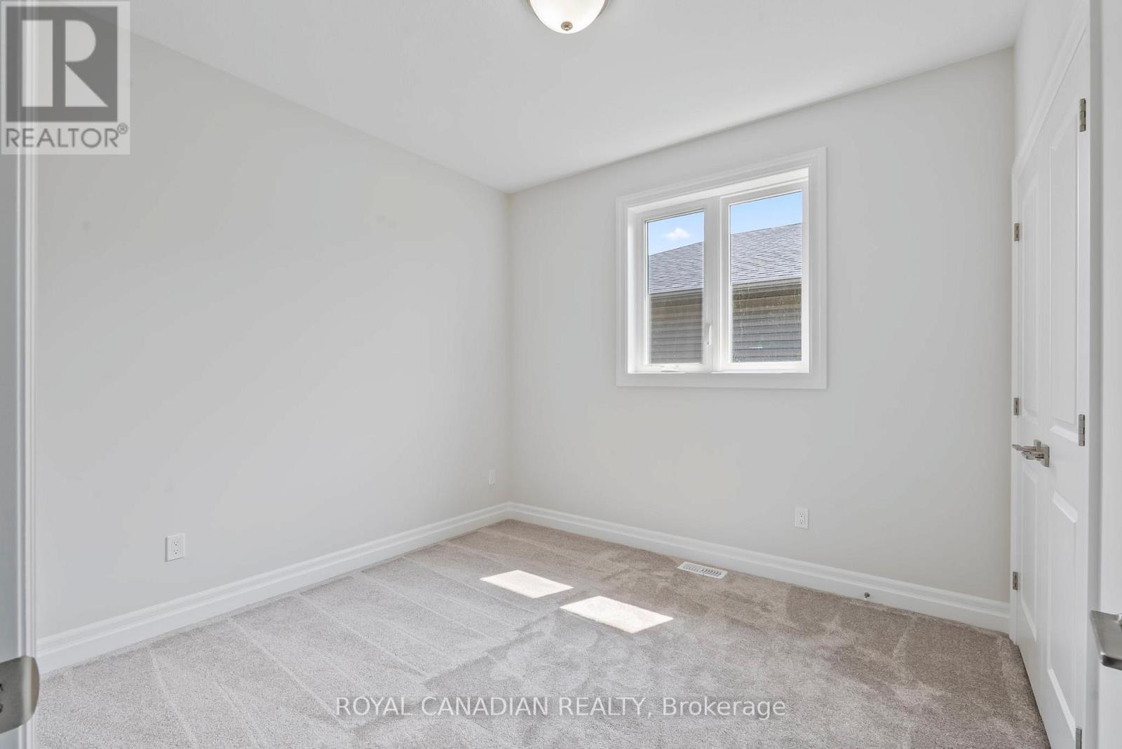 376 Hawthorne Street, Saugeen Shores, Ontario  N0H 2C3 - Photo 20 - X12451849