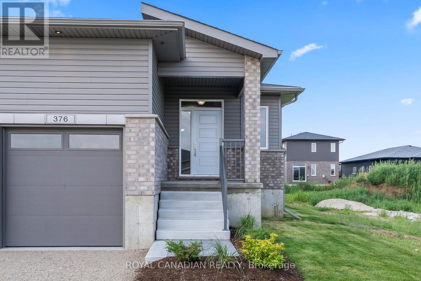 376 Hawthorne Street, Saugeen Shores, Ontario  N0H 2C3 - Photo 8 - X12451849