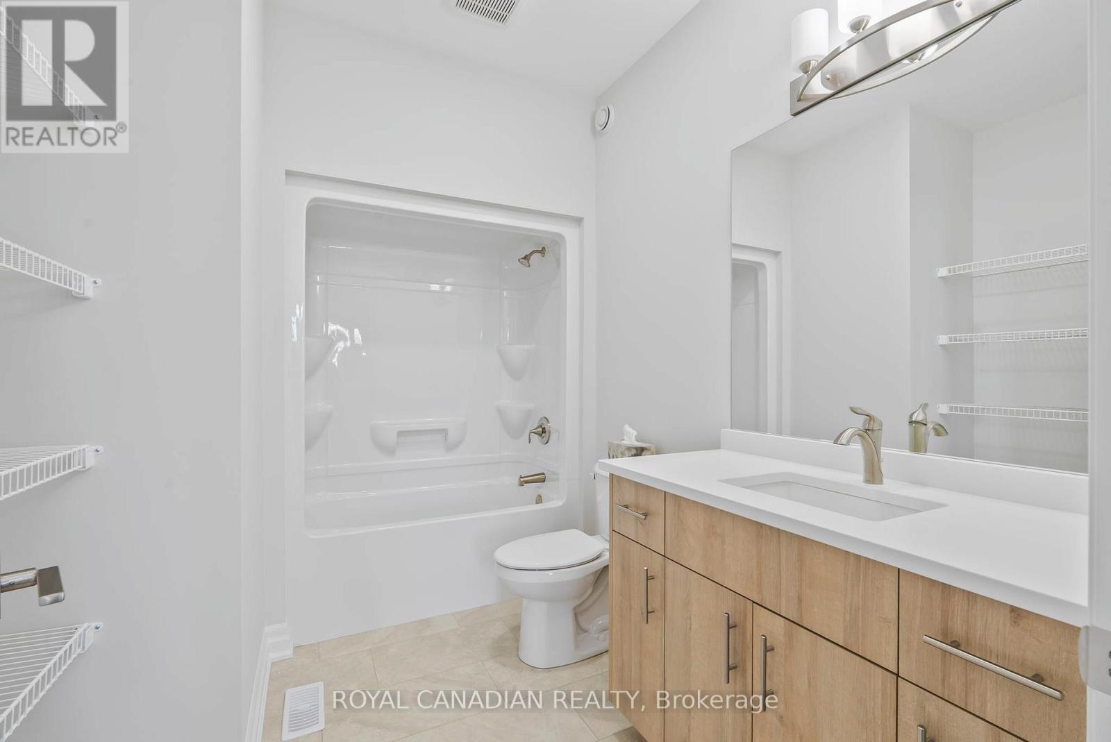 376 Hawthorne Street, Saugeen Shores, Ontario  N0H 2C3 - Photo 22 - X12451849