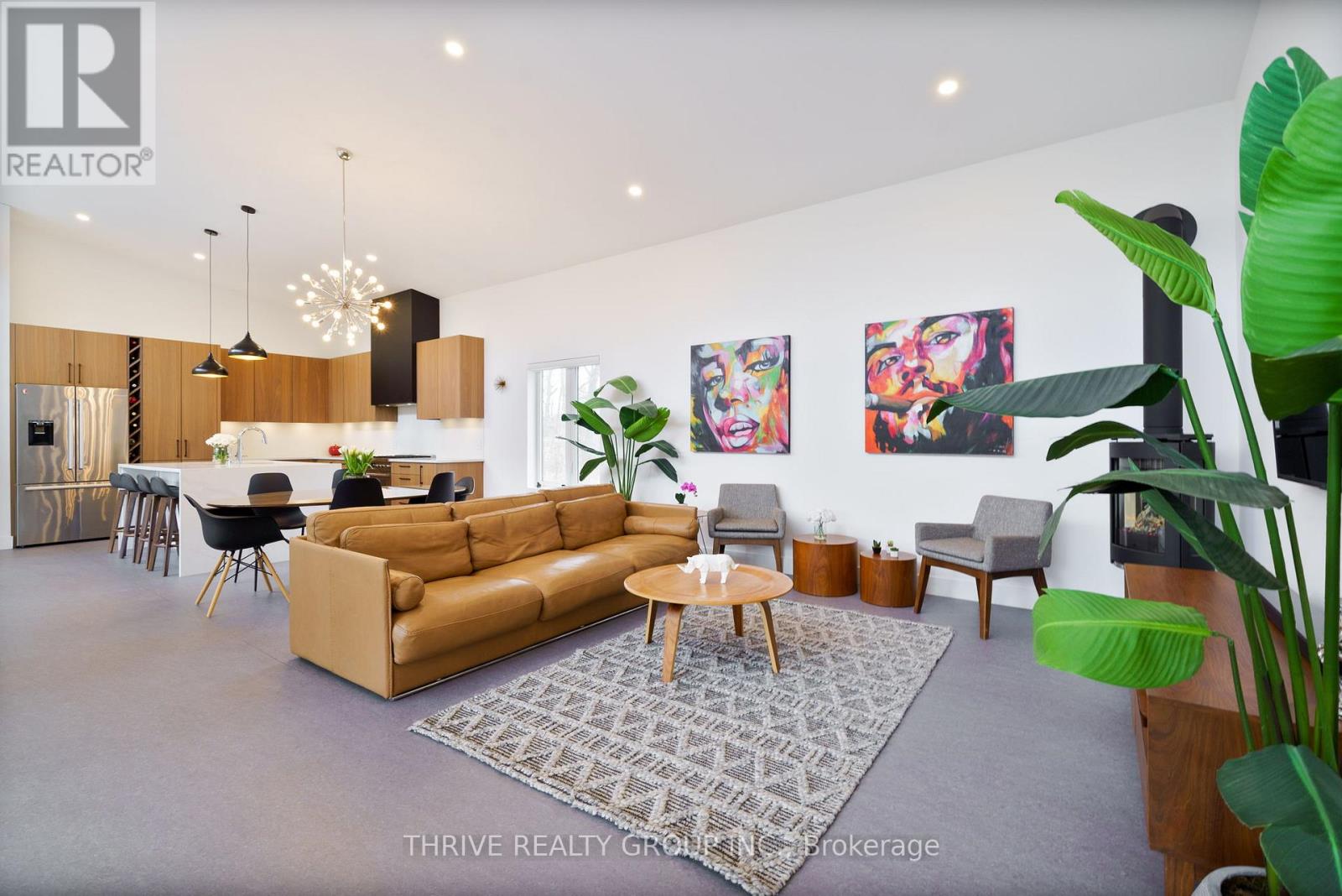 10107 Pinery Bluffs Road, Lambton Shores, Ontario  N0M 1T0 - Photo 11 - X12598934