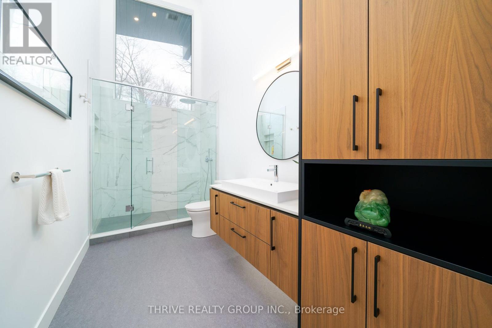 10107 Pinery Bluffs Road, Lambton Shores, Ontario  N0M 1T0 - Photo 23 - X12598934