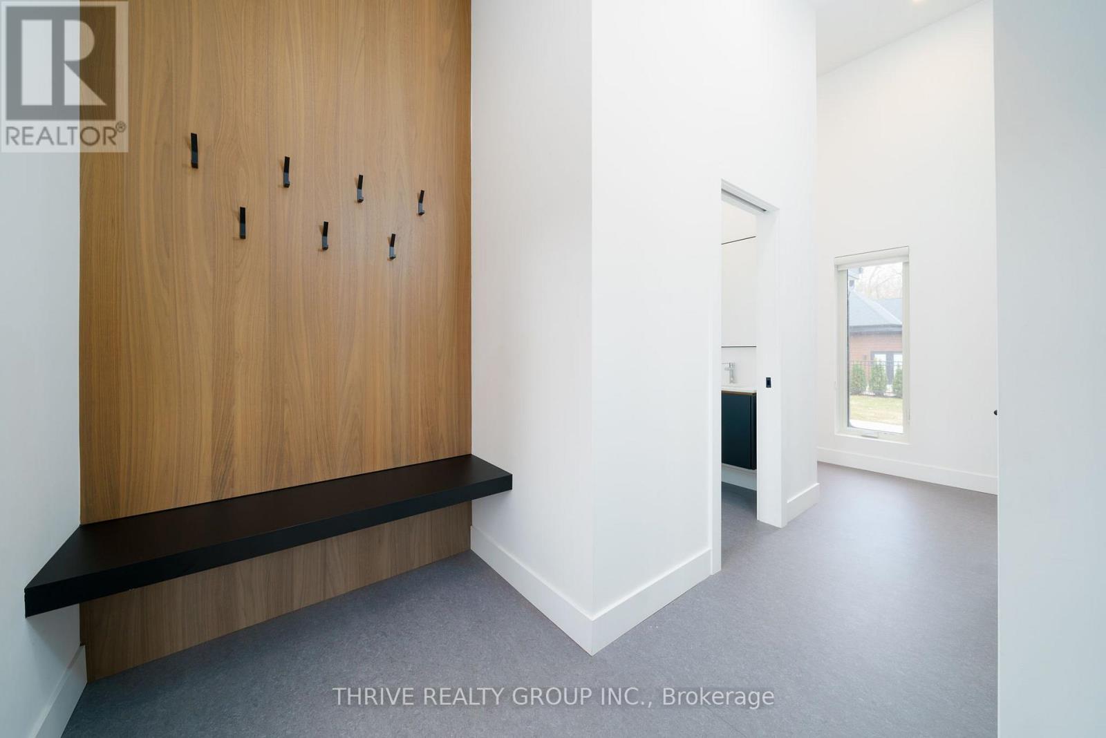 10107 Pinery Bluffs Road, Lambton Shores, Ontario  N0M 1T0 - Photo 27 - X12598934