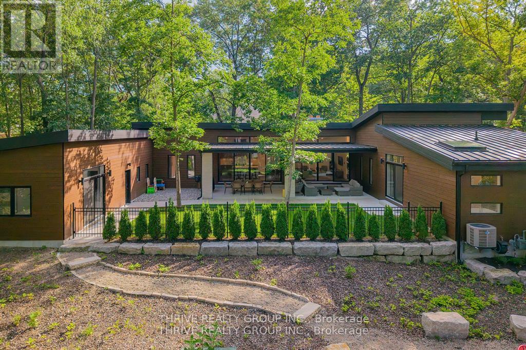 10107 Pinery Bluffs Road, Lambton Shores, Ontario  N0M 1T0 - Photo 3 - X12598934