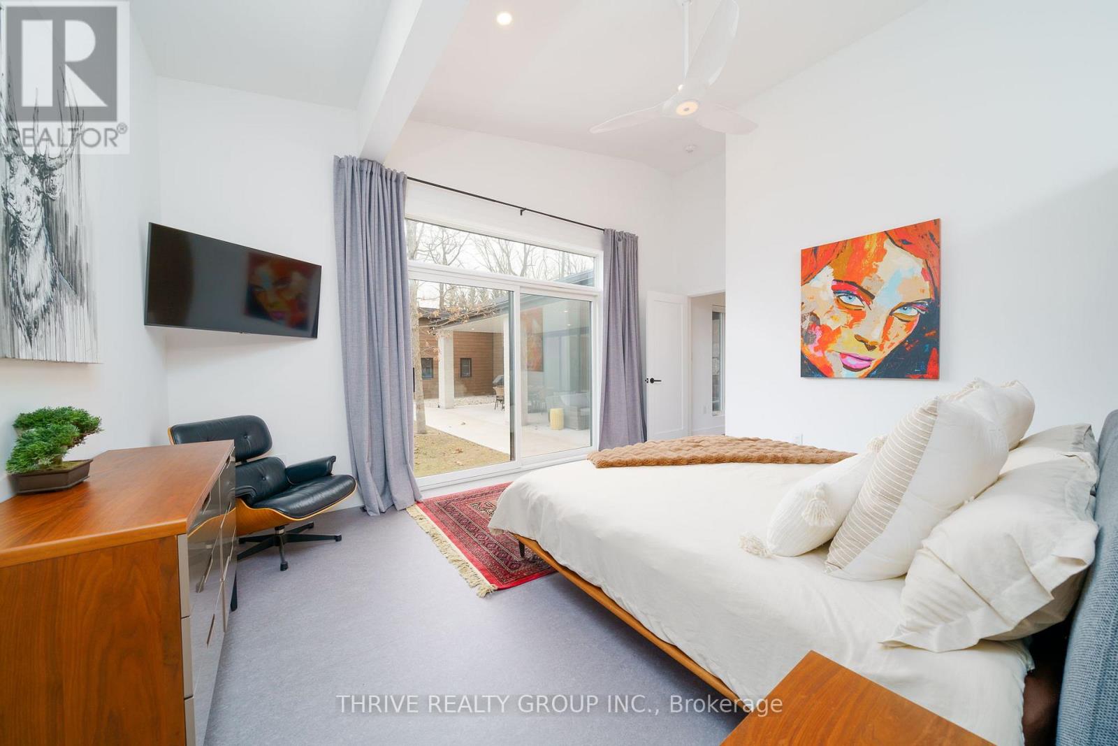 10107 Pinery Bluffs Road, Lambton Shores, Ontario  N0M 1T0 - Photo 31 - X12598934