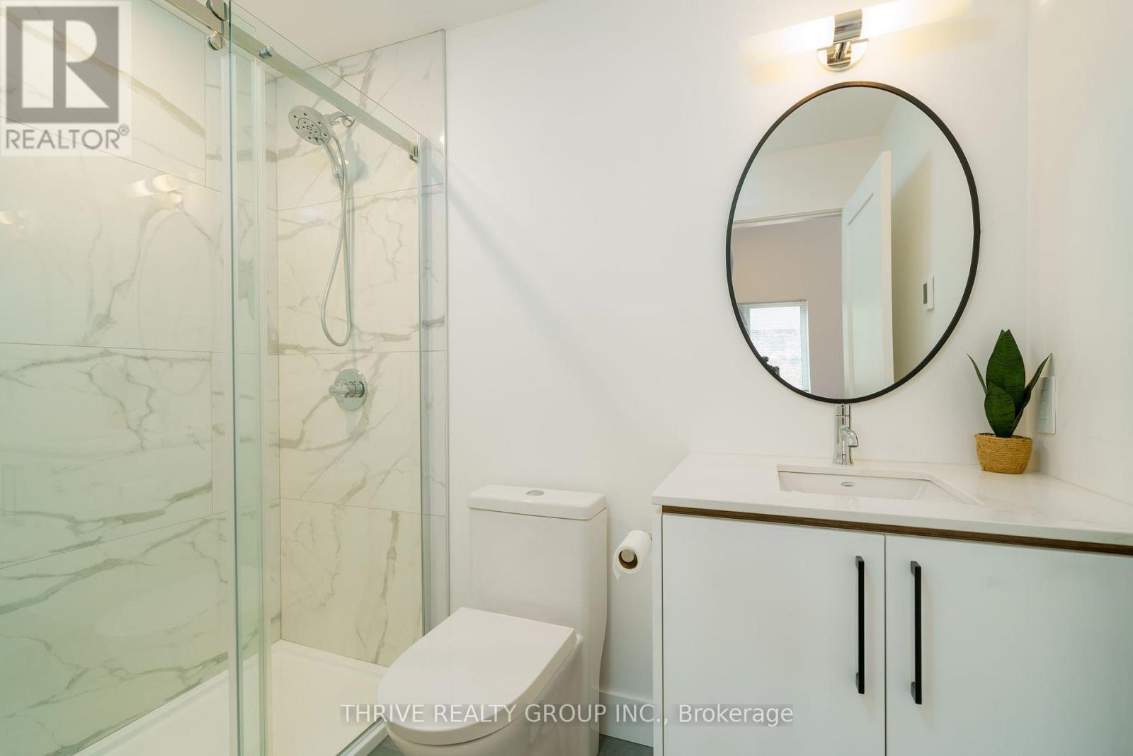 10107 Pinery Bluffs Road, Lambton Shores, Ontario  N0M 1T0 - Photo 32 - X12598934