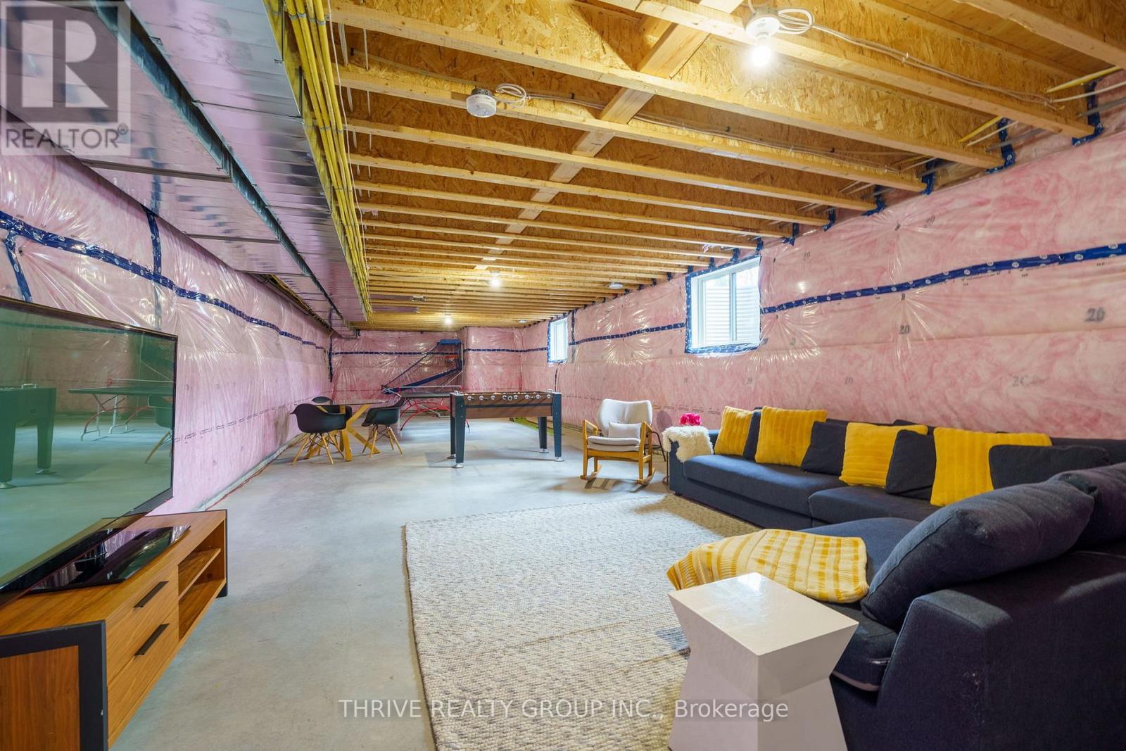 10107 Pinery Bluffs Road, Lambton Shores, Ontario  N0M 1T0 - Photo 36 - X12598934