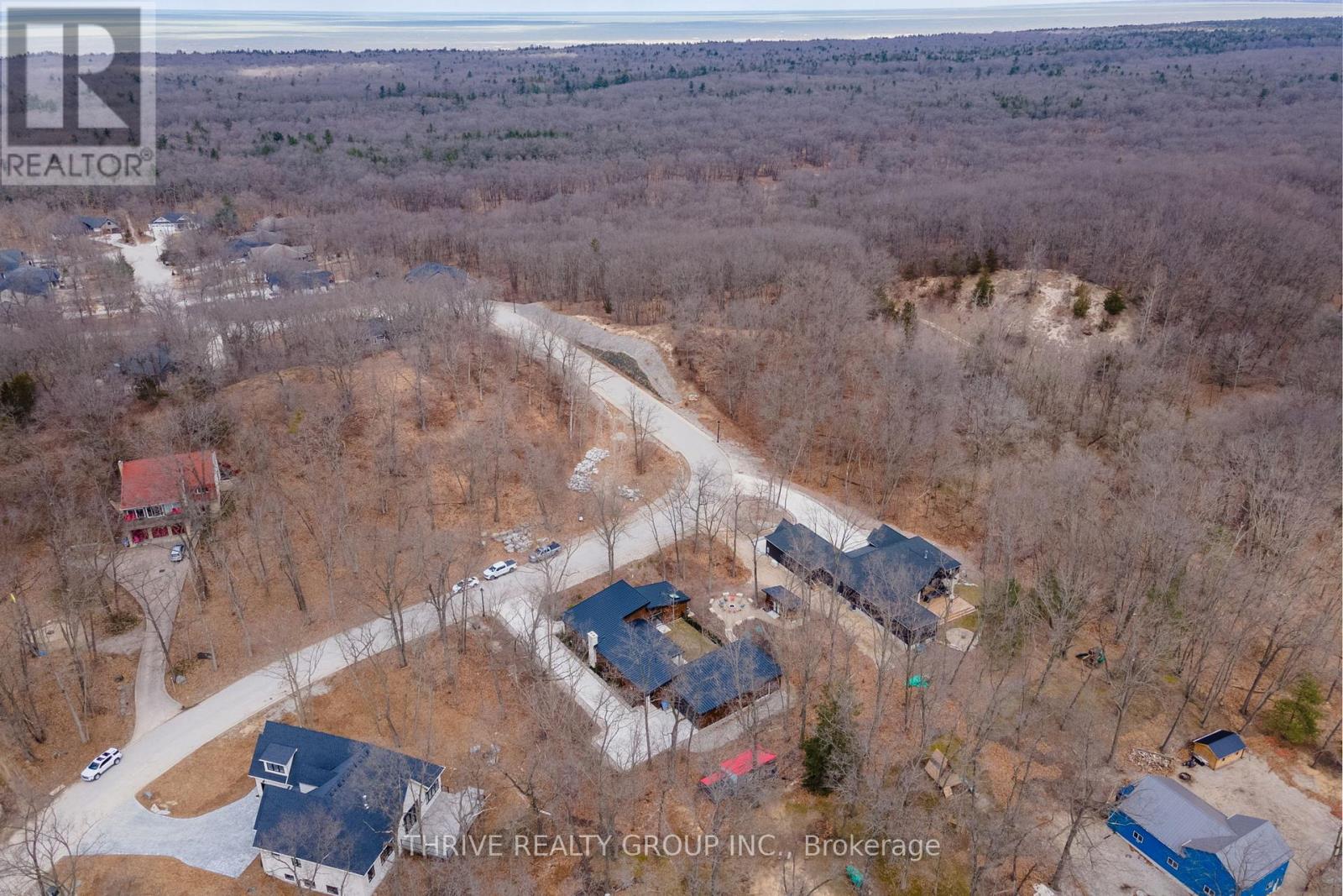 10107 Pinery Bluffs Road, Lambton Shores, Ontario  N0M 1T0 - Photo 40 - X12598934
