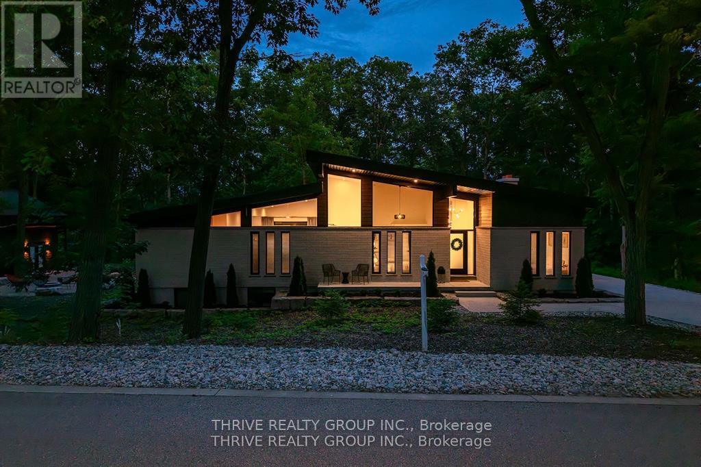 10107 Pinery Bluffs Road, Lambton Shores, Ontario  N0M 1T0 - Photo 45 - X12598934