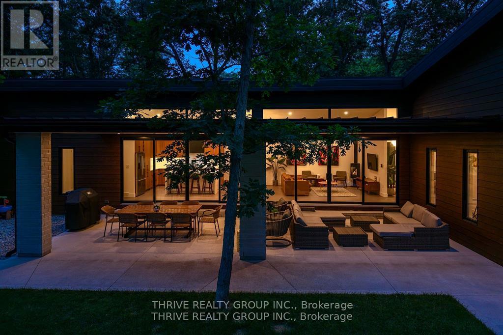 10107 Pinery Bluffs Road, Lambton Shores, Ontario  N0M 1T0 - Photo 46 - X12598934