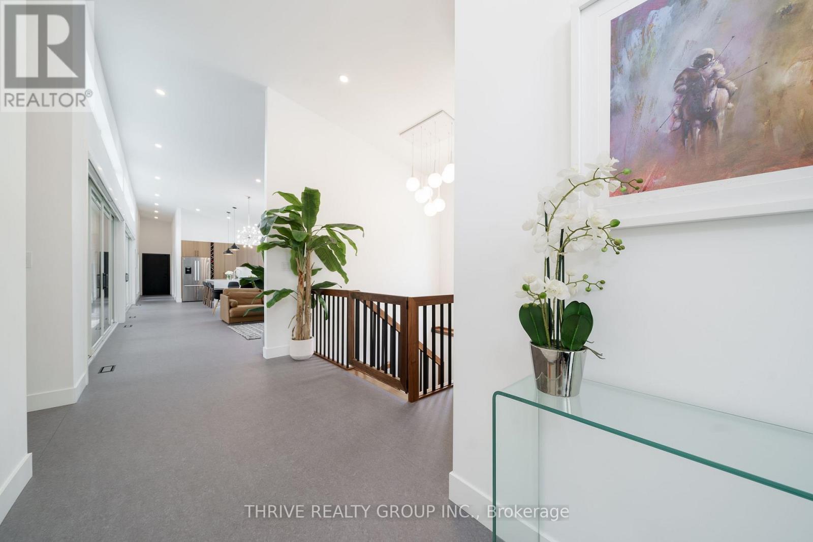 10107 Pinery Bluffs Road, Lambton Shores, Ontario  N0M 1T0 - Photo 8 - X12598934