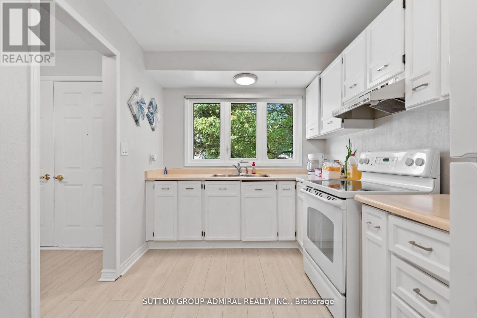 821 Bridle Path Crescent, Kingston (North Of Taylor-Kidd Blvd), Ontario  K7P 1P8 - Photo 8 - X12598624