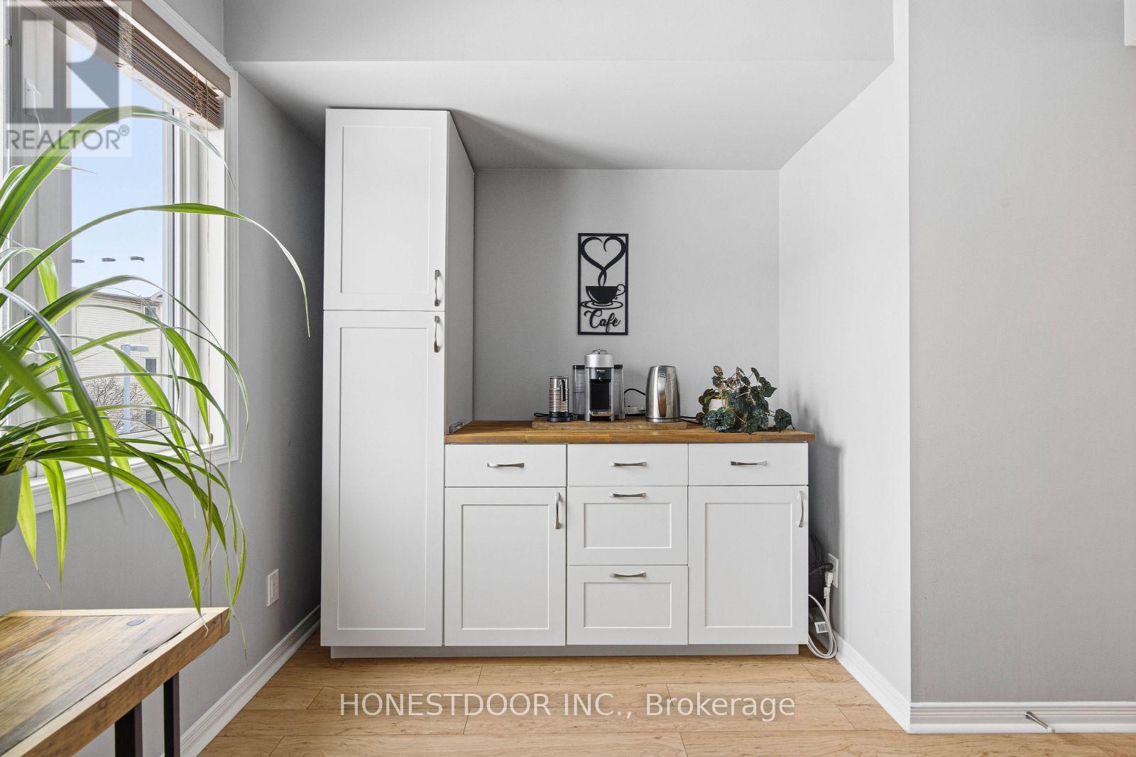 81 Strathaven Private, Ottawa, Ontario  K1J 1K7 - Photo 13 - X12598662