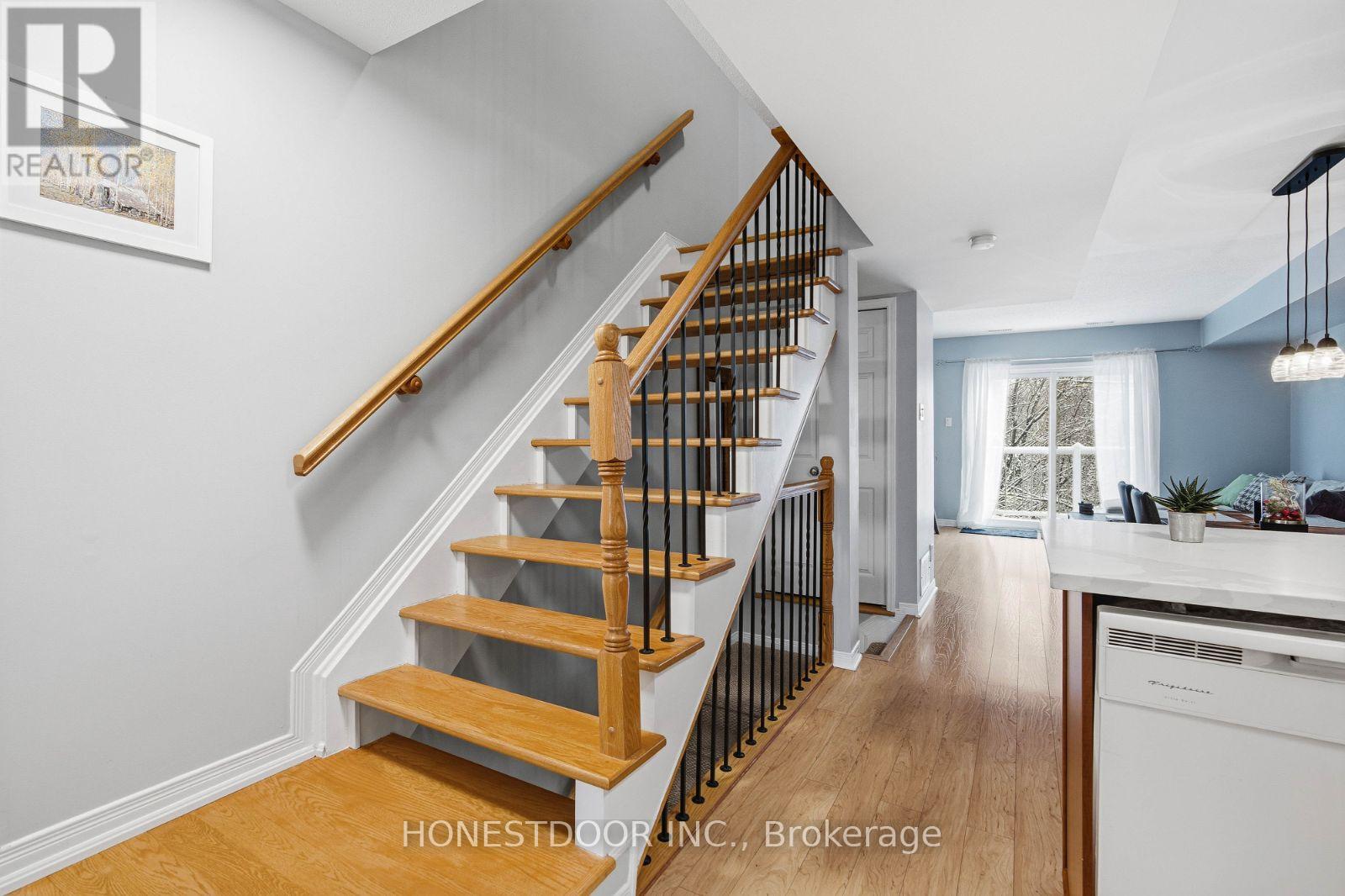 81 Strathaven Private, Ottawa, Ontario  K1J 1K7 - Photo 15 - X12598662