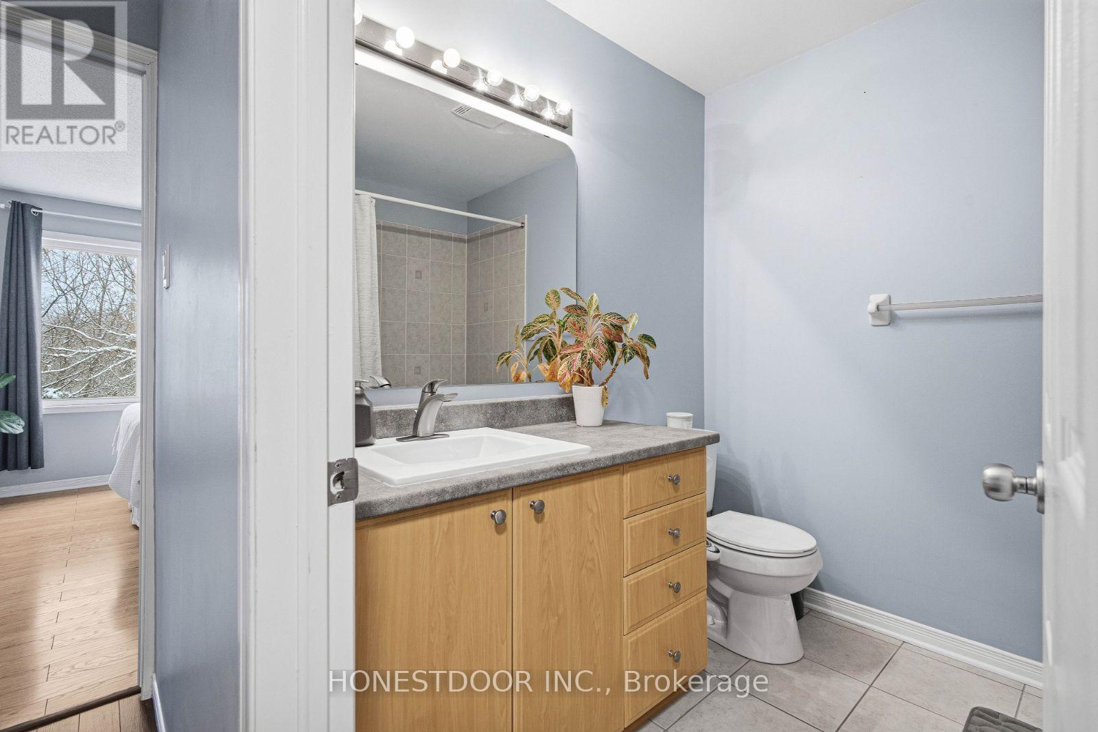 81 Strathaven Private, Ottawa, Ontario  K1J 1K7 - Photo 22 - X12598662