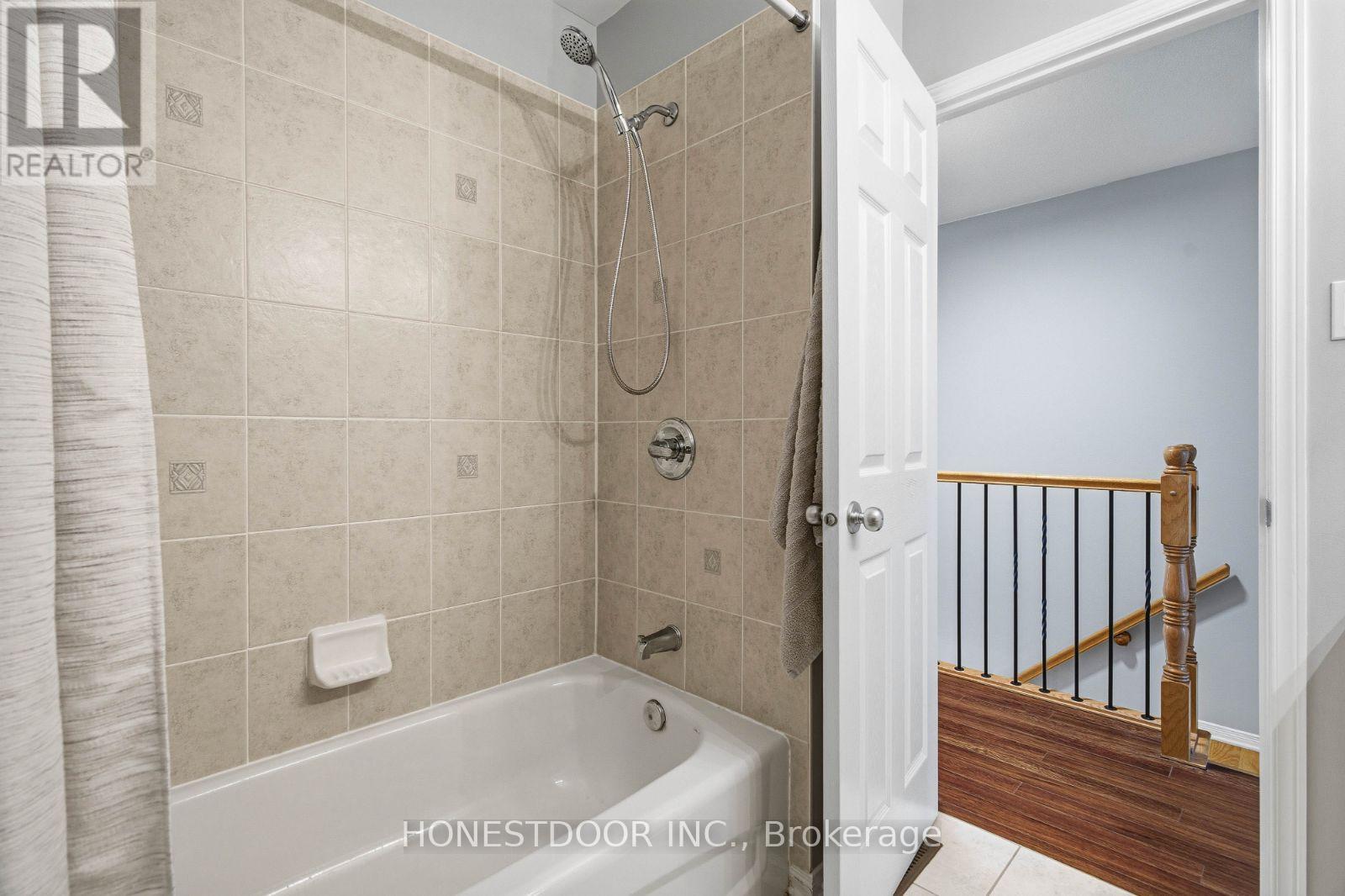 81 Strathaven Private, Ottawa, Ontario  K1J 1K7 - Photo 23 - X12598662