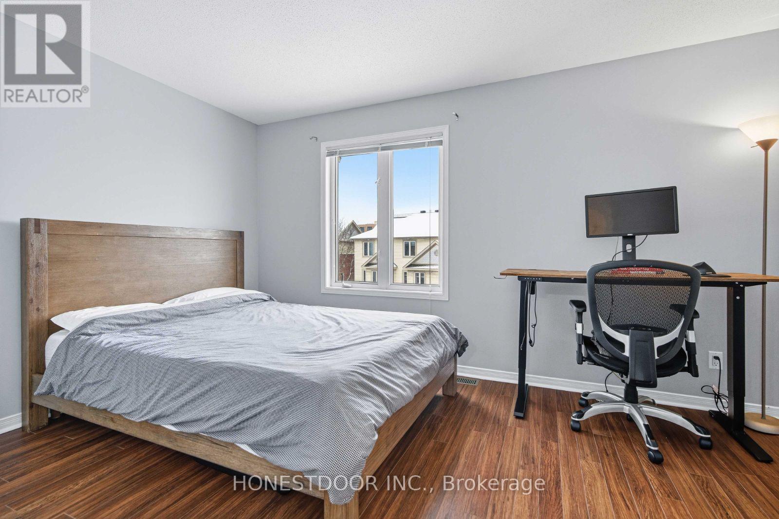 81 Strathaven Private, Ottawa, Ontario  K1J 1K7 - Photo 26 - X12598662