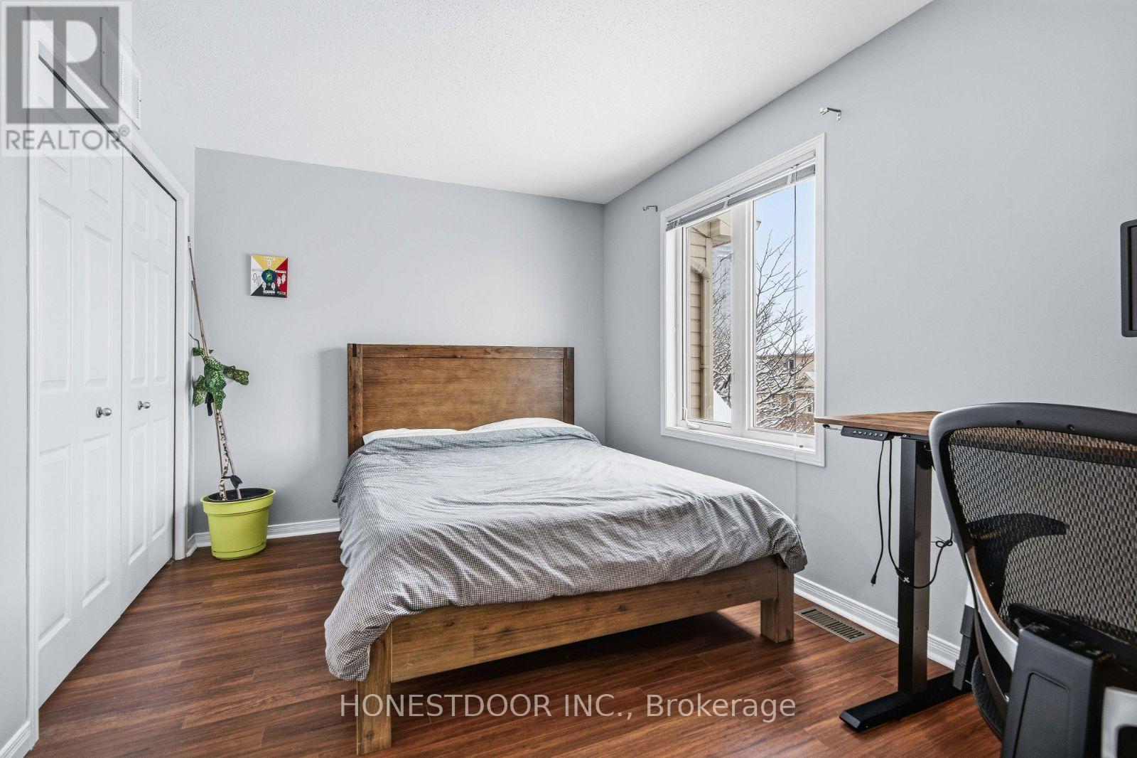 81 Strathaven Private, Ottawa, Ontario  K1J 1K7 - Photo 27 - X12598662