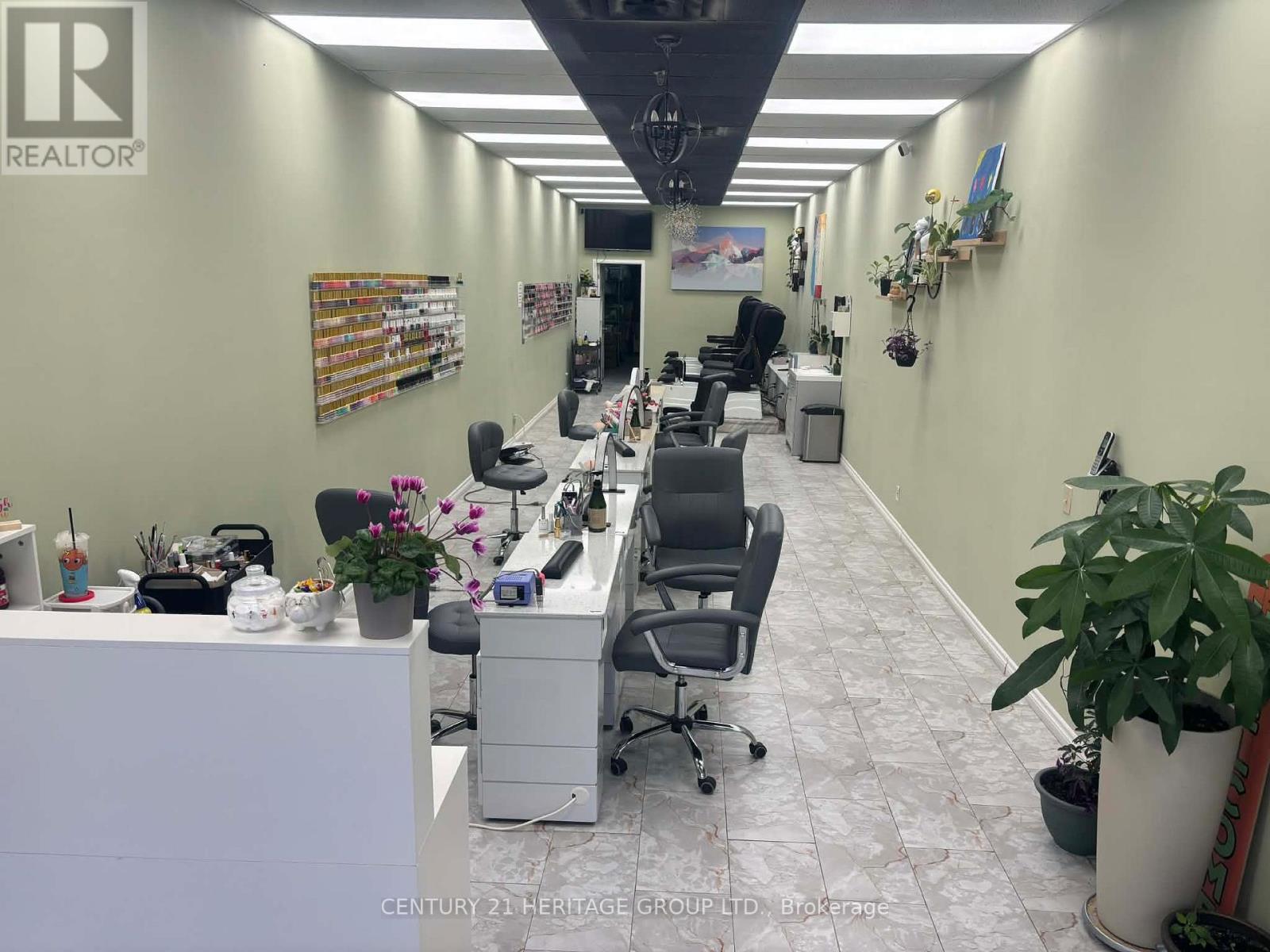 891 Upper James Street, Hamilton, Ontario  L9C 7N1 - Photo 3 - X12598770